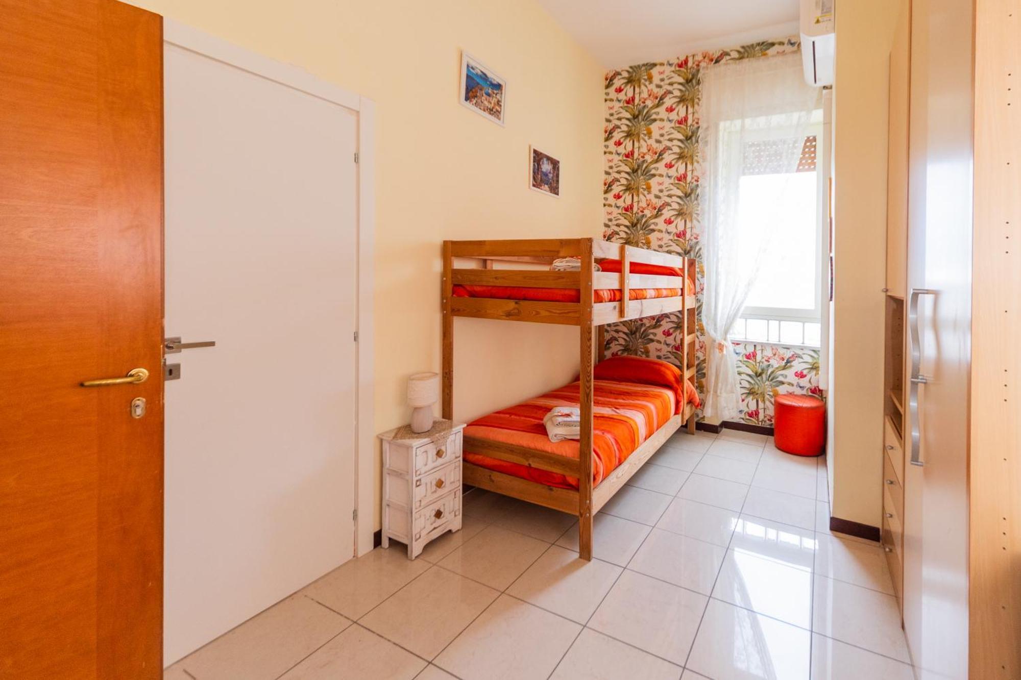 Twin Room with Private External Bathroom