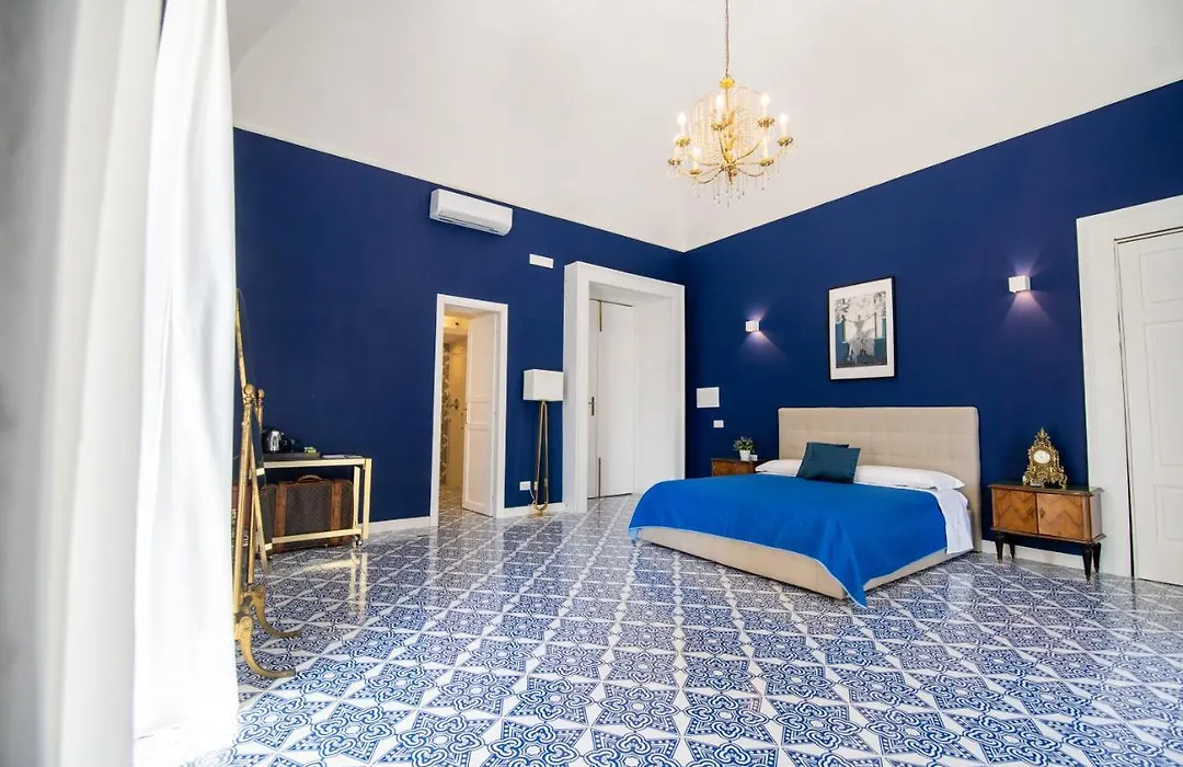 Crudo Home-1
