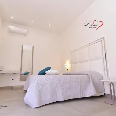 Love Inn-3