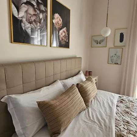 Flamingo B&B-3
