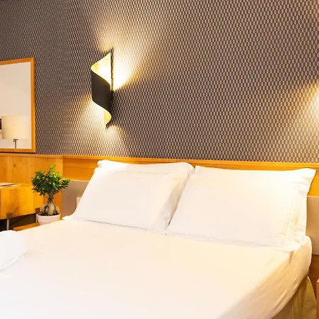 Hotel Diana-2