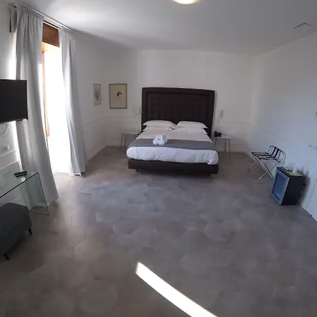 Palazzo Balsamo Suites-3
